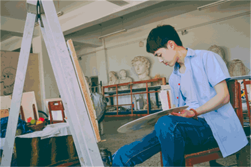广东少儿美术——成为中国令人尊敬的美术教育行业领跑者。