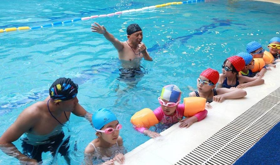 弗洛格去游泳——婴幼儿拓展式教育体系