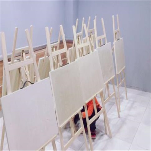 蒲公英画室——针对5—15岁喜欢绘画的儿童，进行美术综合培训