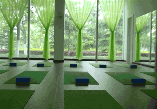 蝉悦瑜伽国际会所——私教课程一对一服务