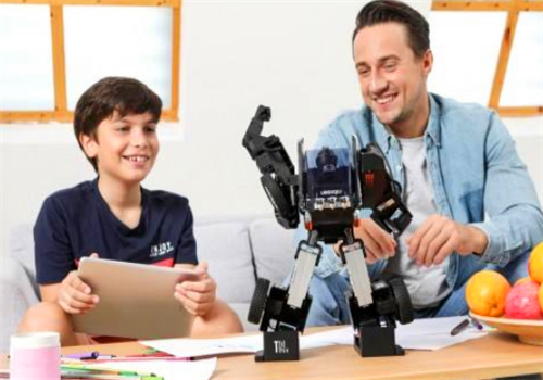 暴丰机器人教育——巩固孩子的具象思维，发展孩子的抽象思维、逻辑推理能力，并培养孩子
