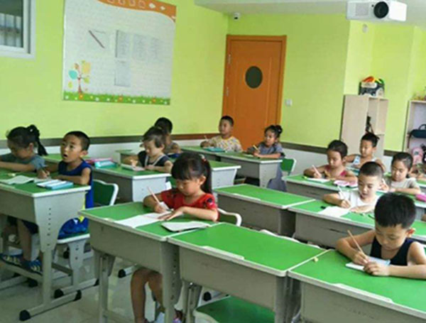 泓基教育复训体验机构——是中国第一家互联网+实体店的青少年专注力训练机构