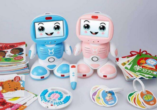 星际酷宝教育机器人——在陪孩子玩耍的同时就给宝宝在各方面起到榜样的作用