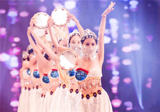 爵艺舞蹈培训中心——舞蹈MV拍摄，培养舞台张力、展现学员的演员魅力。