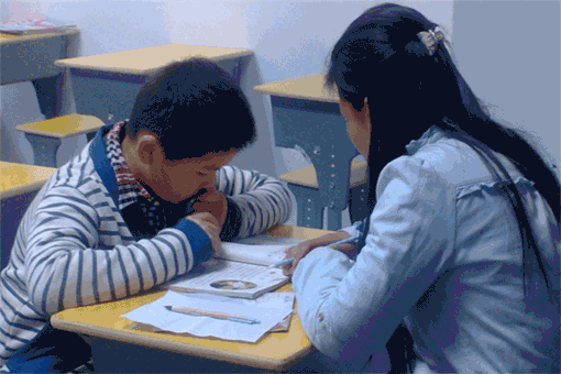 佑益网校——首个推出中小学真人在线学习概念的平台