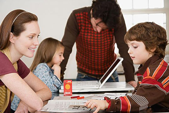 智慧爱家庭教育——帮助家庭每个成员生命的圆融绽放。