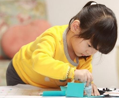 拉比盒子——专注于3-7岁儿童动手教育、是极具创意的主题盒子