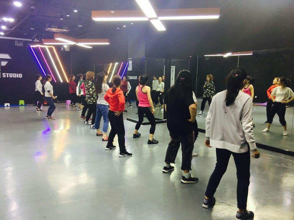 GF舞蹈工作室——从小学习舞蹈能培养人们的肢体能力，一对一指导