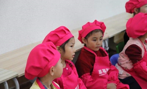 草莓国际少儿英语——是中国第一家"洋家教"个性化外语研究及教学机构