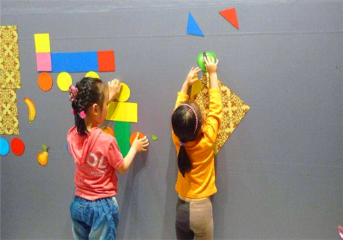 touchtouch儿童感觉美术馆——通过寓教于乐的方式，让孩子获得看、听、触、嗅、尝全方位的五感体验