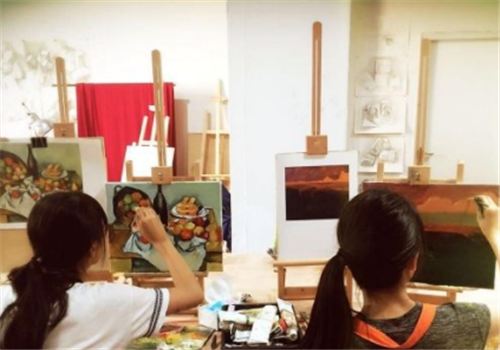腰果美术教育——小班制教学全方位的幼儿潜能开发