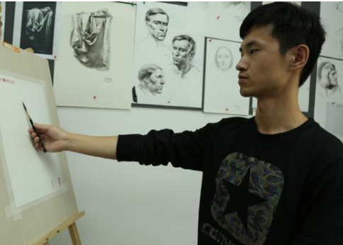 艾艺在线——教研内容包括艺术高考课程、初高中美术基础课程