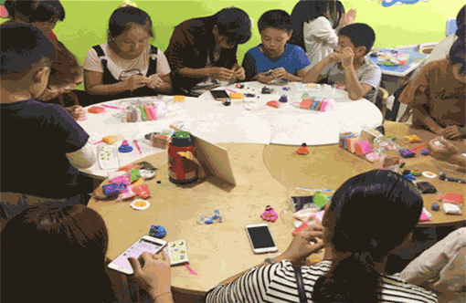 七色板画室——根据孩子定制课程