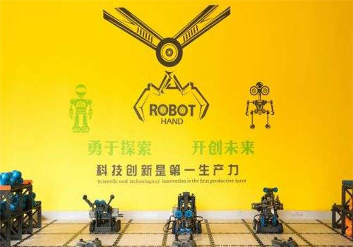 思享机器人——改变传统的“机械式”教育，转变为现代化的“工匠式”教育