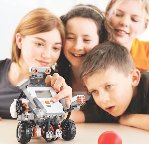 雄孩子机器人教育——快乐学习 持续成长
