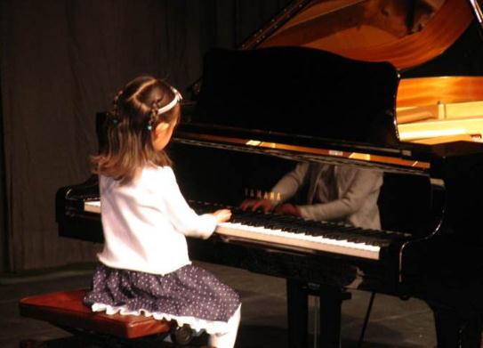 艺音琴行——“用心教好每一个孩子”的教学理念