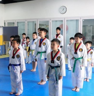 宏明跆拳道——培养学员的身心素质，培养学员德智体多方面的能力