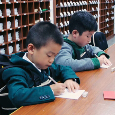 华宝斋少儿硬笔——独特的制版工艺和传统石印技术与现代科技相结合