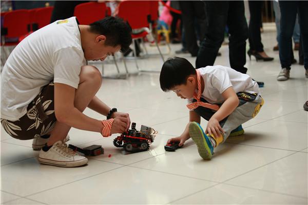 乐博趣机器人教育——培养儿童及青少年的工程逻辑和创新思维能力