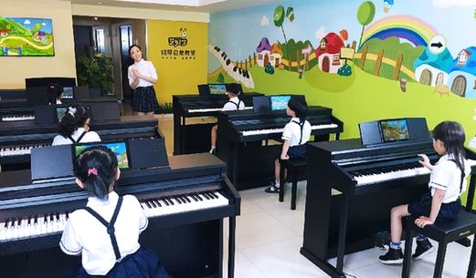 艺好学钢琴启蒙教室——主要功能  1、智能匹配好老师。家长可根据自己的需求和地理位置查找