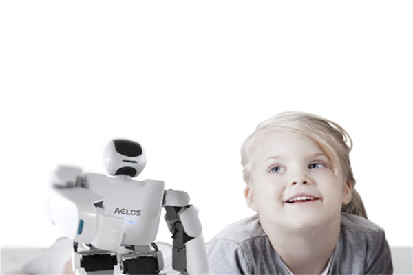 蓝云之鹰机器人教育——让科技改变教育 让教育融入创新