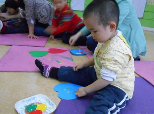 学乐国际早教——致力于让万千中国家长能够透过国际先进的教育理念，让宝宝们快乐的成