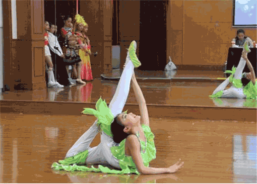 裴老师舞蹈——传播舞蹈文化、传播健康、美、快乐与自信