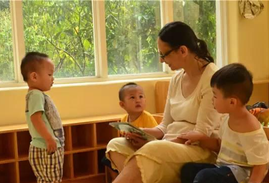 自然树国际教育加盟——采用全天制教学模式，为中国妈妈解决养育与工作难以两全的难题