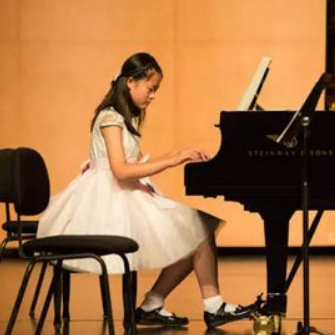 卡乐弗音乐教育——集幼儿音乐启蒙、英皇钢琴、声乐、器乐为一体的高端艺术培训机构