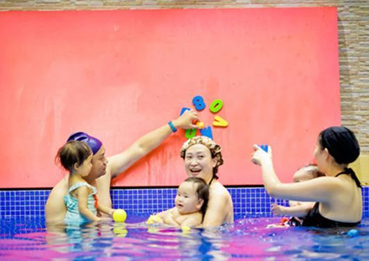 蜜思宝贝婴儿游泳馆——婴幼儿游泳、亲子教育、开发婴幼儿潜能的教育科技