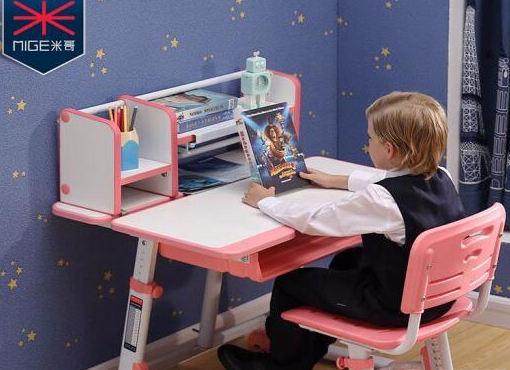 米哥儿童书桌——可以让孩子从小养成正确的坐姿