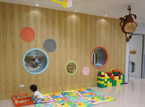秀宝科学亲子馆——幼儿教学园等多种场景，变换自如，给孩子们不一样的游玩体验。