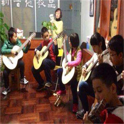 华韵琴行——综合性专业乐器经营及音乐艺术教育连锁机构