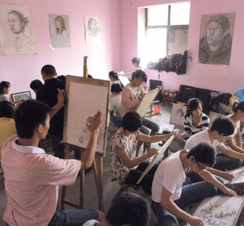 艺考画室——专业教学种类多，教学服务品质高