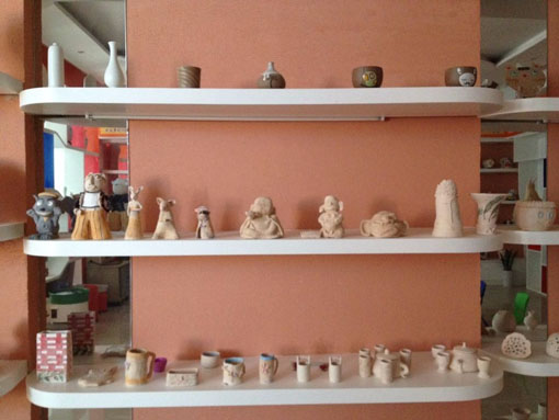 艺彩风车陶吧——特别推出陶艺DIY、瓷泥DIY、彩色瓷泥DIY、软陶定制、素坯彩绘及陶瓷