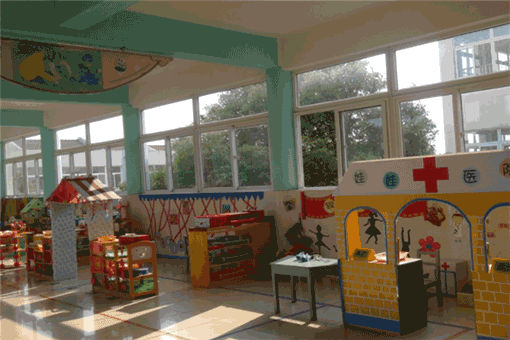 华诗丽娃幼儿园——专业从事0~6岁婴幼儿“一体化”早期教育