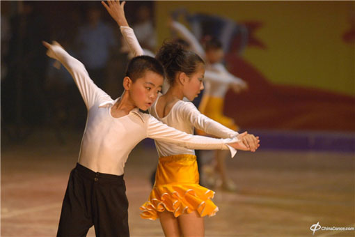 刊鹏舞蹈——开启了“品质服务与专业教学相统一”舞蹈教育新时代！