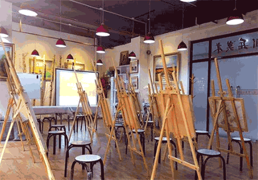 华韵盛世艺术培训中心——一体式教学，一流的教学设备