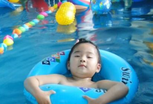 哆唻咪游泳馆——开创中国婴童游泳行业的服务典范!
