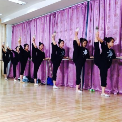 舞韵艺术培训中心——以舞健身，以舞会友，以舞怡情