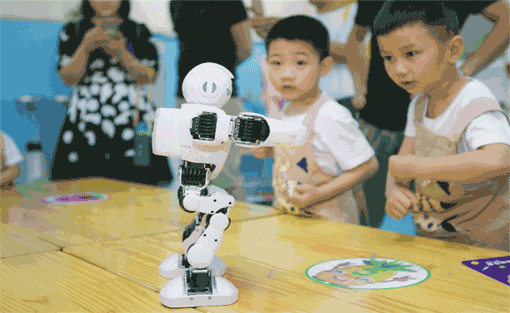 博思乐高机器人——坚持创造品牌价值，与加盟主互惠互利、共创双赢！
