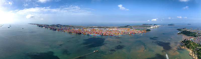 任鸿斌出席第六届丝博会开幕式暨丝绸之路经济带国际合作论坛