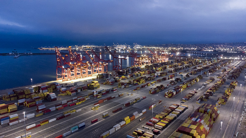 中共中央 国务院关于完整准确全面贯彻新发展理念做好碳达峰碳中和工作的意见 中共中央 国务院关于完整准确全面贯彻新发展理念做好碳达峰碳中和工作的意见