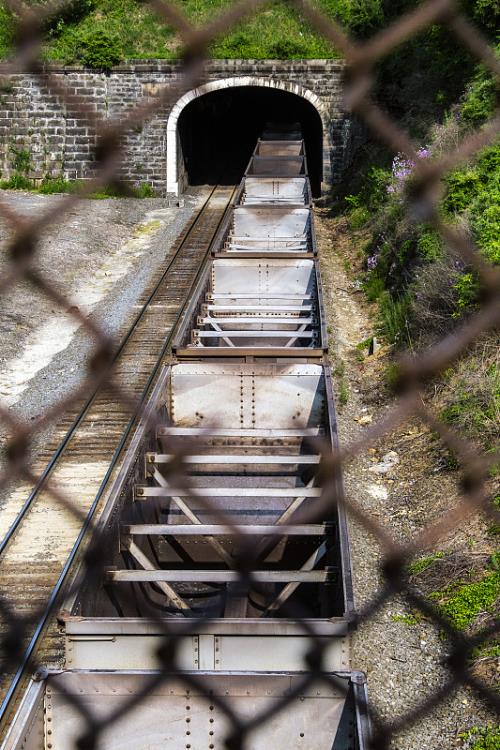 乌干达专业工程师学会