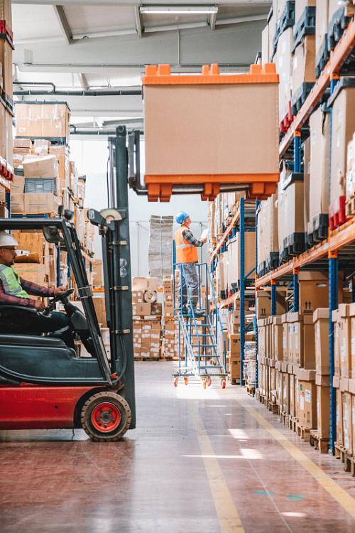 给美国客户发了样品，就没有然后了，怎么跟进？