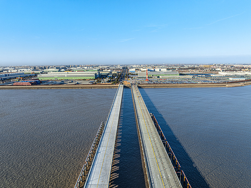 “一带一路”服务贸易合作论坛在京举行 “一带一路”服务贸易合作论坛在京举行