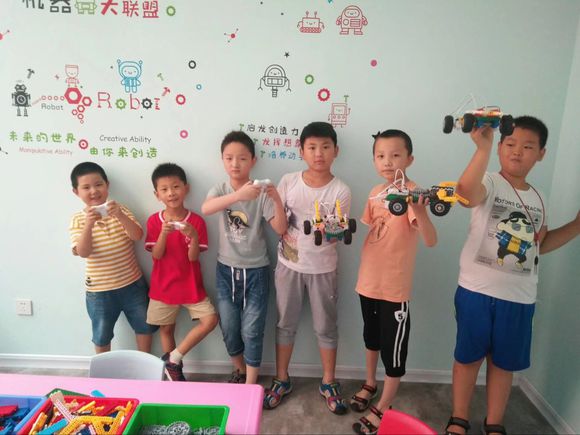 未来侠机器人教育,中国机器人教育的朝阳产业