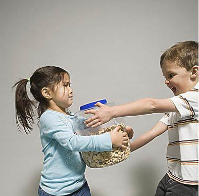 孩子与幼儿园小朋友打架怎么办