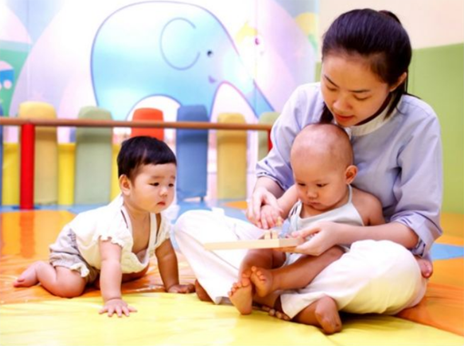 四个月宝宝早教课程，四个月婴幼儿早教内容