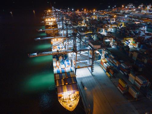 比雷埃夫斯港在哪个国家？